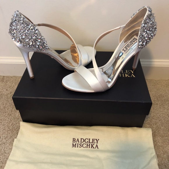 badgley mischka white bridal shoes